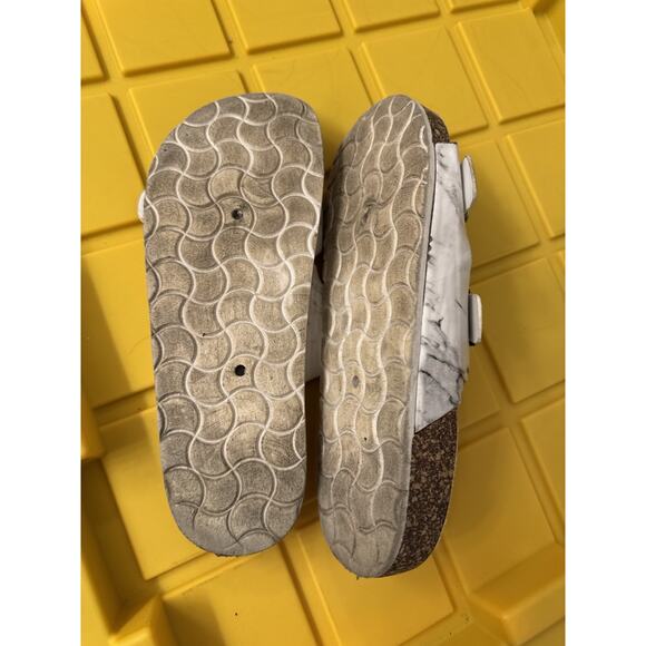 Ardene Women's Slides Marble White Gray Size 9 Buckles - Picture 3 of 5